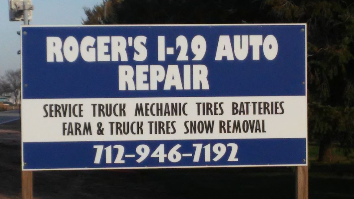 Roger's I-29 Auto Repair Sign