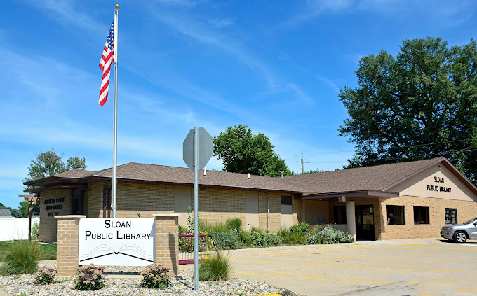 Sloan Public Library building 